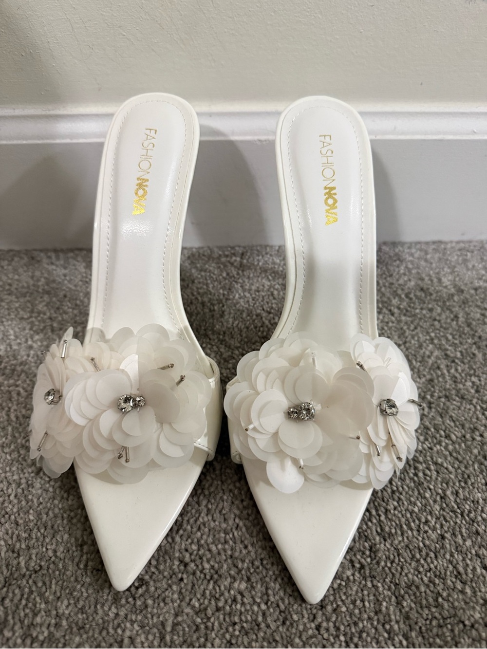 Fashion Nova White Floral Applique Pointed Slide Mules